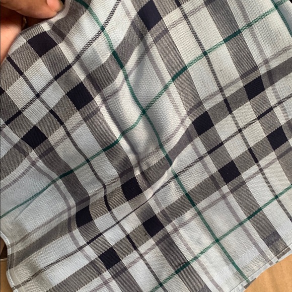 CK Calvin Klein Plaid Scarf! - Picture 5 of 7
